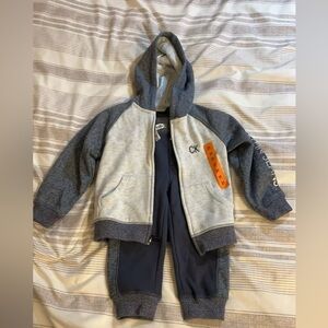 2 piece Calvin Klein Tracksuit Set, hoodie and jogger pants size 2T